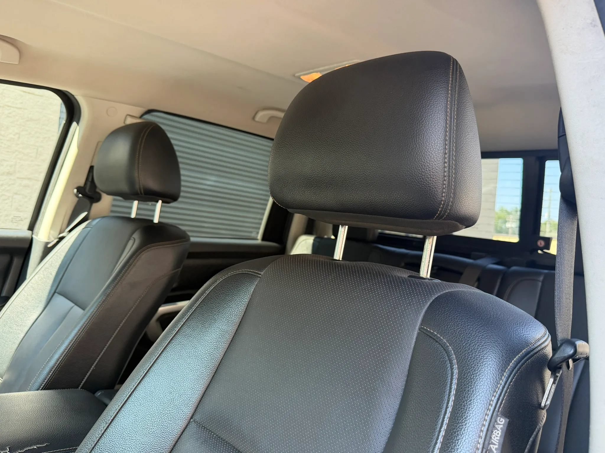 Used 2017 Nissan Titan SL AWD/4WD image 24