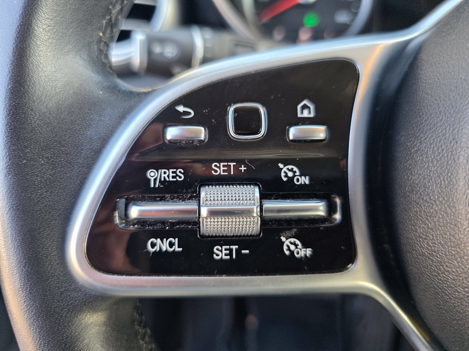 Used 2021 Mercedes-Benz GLC 300 image 29