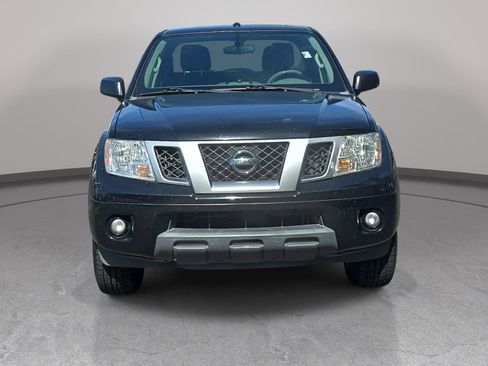 Used 2015 Nissan Frontier Desert Runner image 2