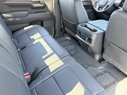 Used 2022 GMC Sierra 1500 SLT w/ SLT Premium Plus Package AWD/4WD image 14