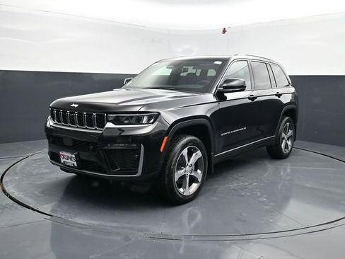 New 2026 Jeep Grand Cherokee Limited AWD/4WD image 4