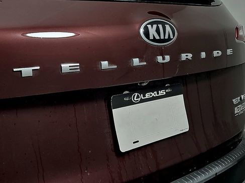 Used 2021 Kia Telluride EX w/ EX Premium Package image 32