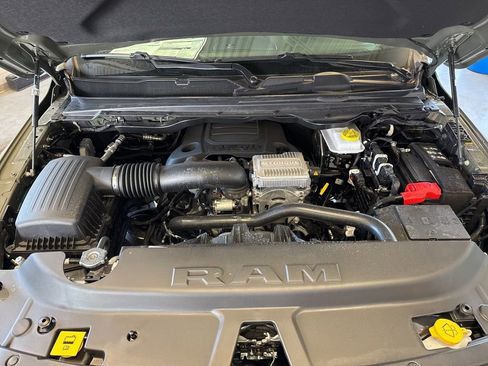 New 2026 RAM 1500 4x4 Crew Cab image 30