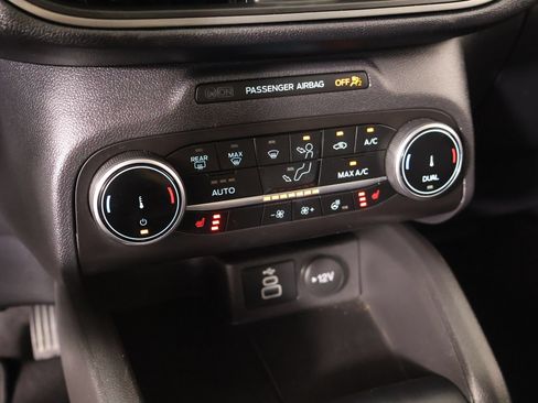 Used 2025 Ford Escape Active w/ Cold Weather Package FWD image 7