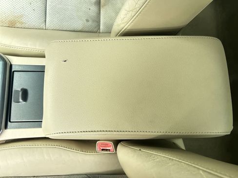 Used 2014 Toyota Camry XLE w/ Leather Package FWD image 21