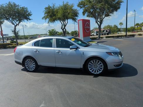 Used 2013 Lincoln MKS FWD image 2