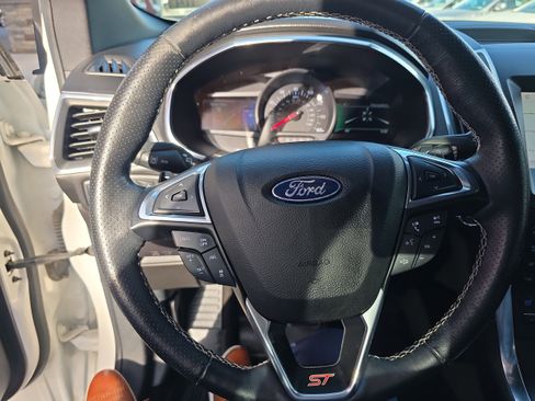 Used 2020 Ford Edge ST w/ Equipment Group 401A AWD/4WD image 18
