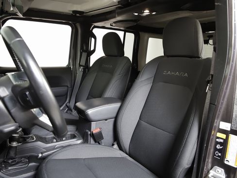 Used 2021 Jeep Wrangler Unlimited Sahara image 20