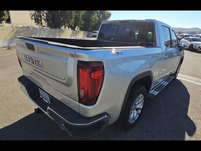 Used 2021 GMC Sierra 1500 SLT w/ SLT Premium Plus Package AWD/4WD image 4