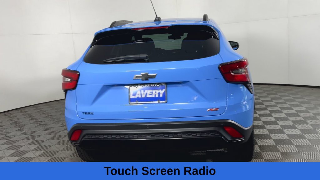 Used 2024 Chevrolet Trax RS w/ Sunroof Package FWD image 11