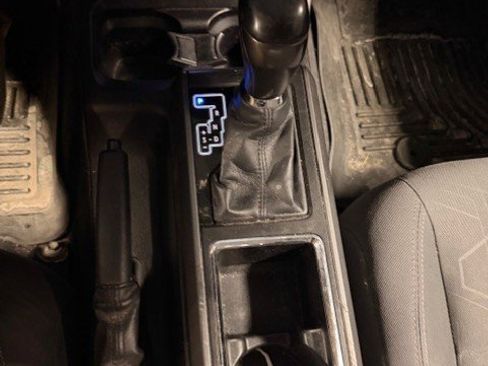 Used 2016 Toyota Tacoma SR5 image 11