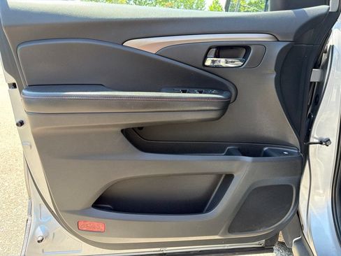 Used 2019 Honda Ridgeline Sport image 13