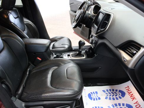 Used 2017 Jeep Cherokee Limited w/ Trailer Tow Group image 23