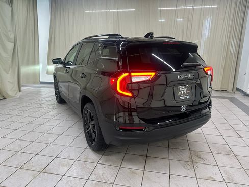 Certified 2024 GMC Terrain SLE w/ Driver Convenience Package AWD/4WD image 11
