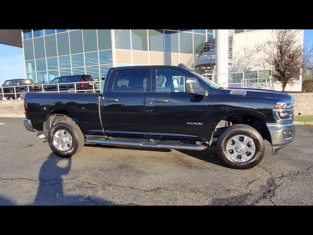 Used 2026 RAM 2500 Big Horn AWD/4WD image 9