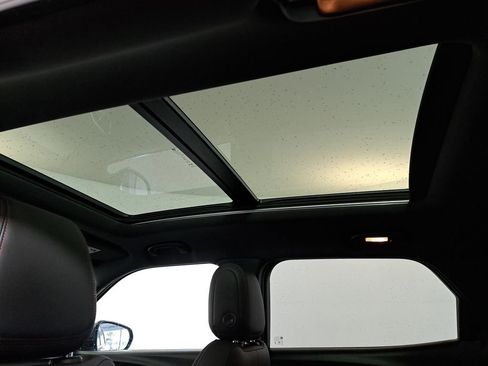 Used 2023 Chevrolet TrailBlazer RS w/ Sun and Liftgate Package image 23