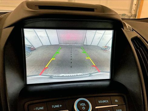 Used 2017 Ford Escape SE w/ Equipment Group 201A image 20