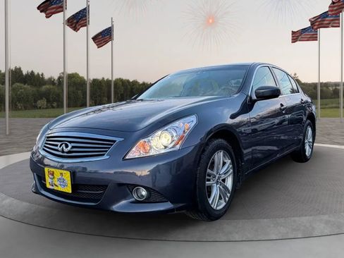 Used 2011 INFINITI G37 x Sedan w/ Premium Pkg image 4