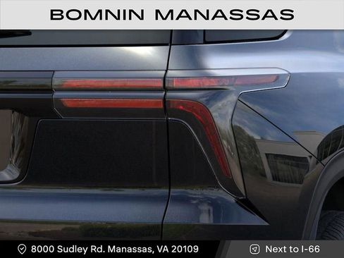 New 2026 Chevrolet Traverse LT image 11