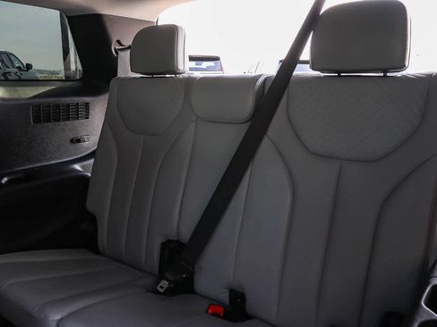 Used 2023 Hyundai Palisade SEL w/ Premium Package FWD image 23