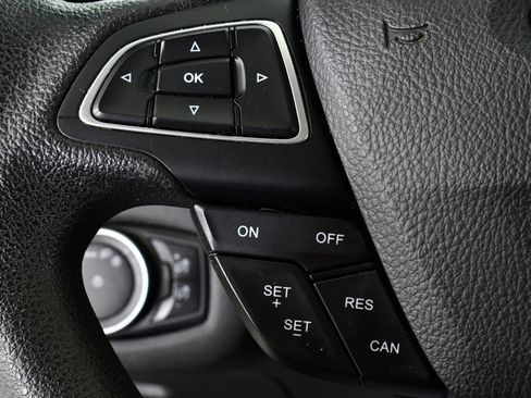 Used 2017 Ford Escape SE image 33