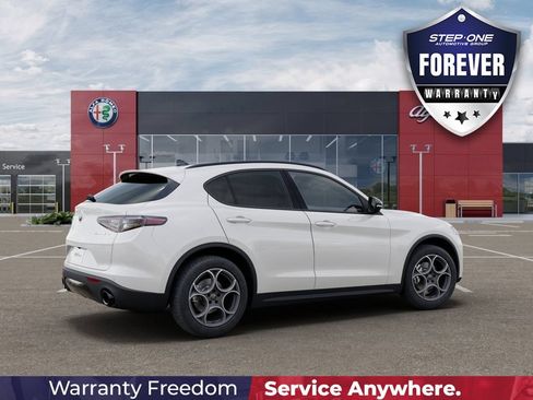 New 2025 Alfa Romeo Stelvio Sprint AWD/4WD image 41