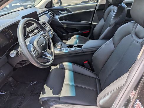 Used 2025 Genesis G70 2.5T RWD image 15