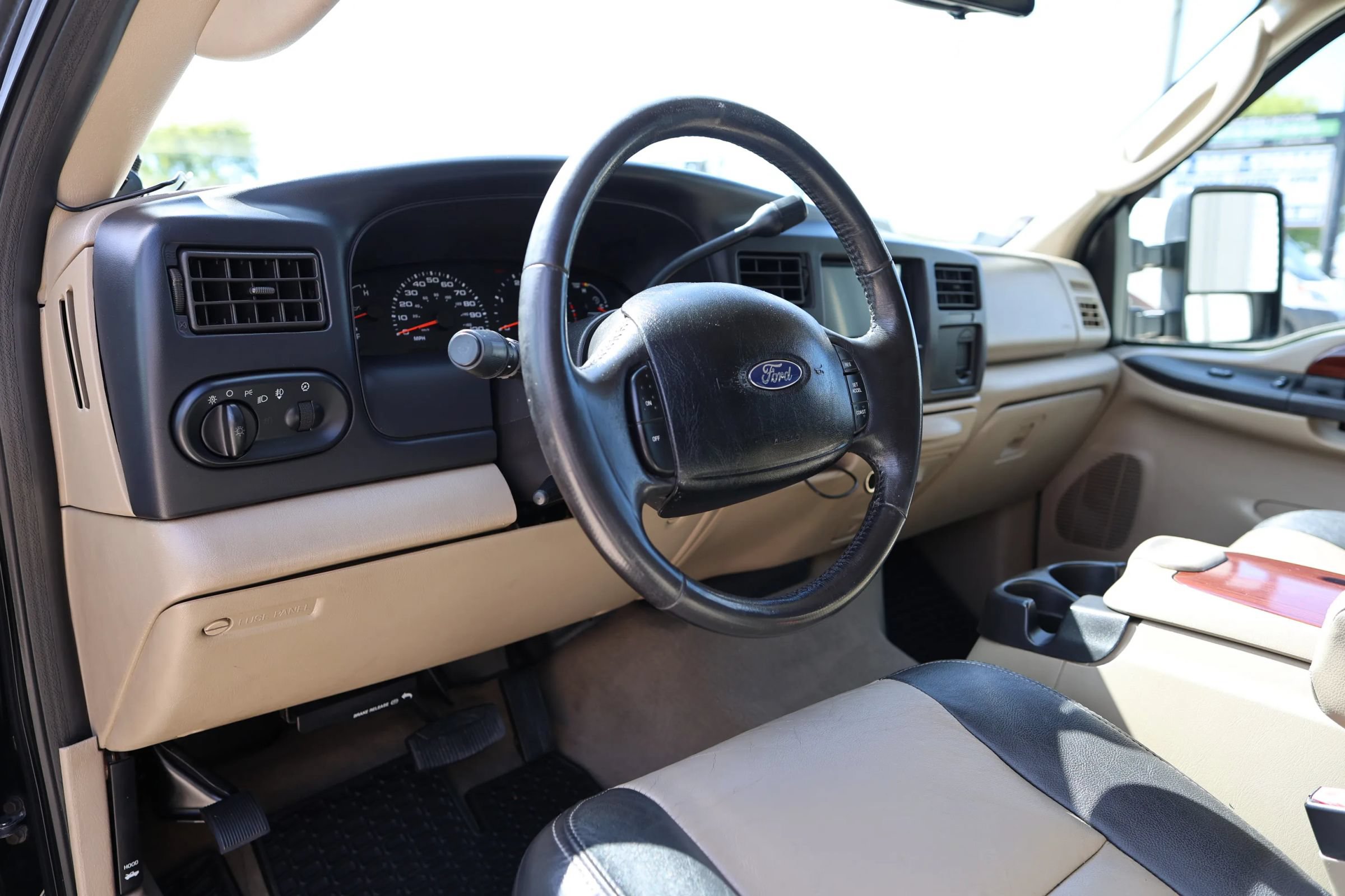 Used 2005 Ford Excursion Eddie Bauer AWD/4WD image 29