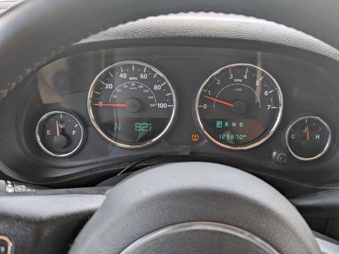 Used 2015 Jeep Wrangler Unlimited Sport w/ Quick Order Package 24S image 31