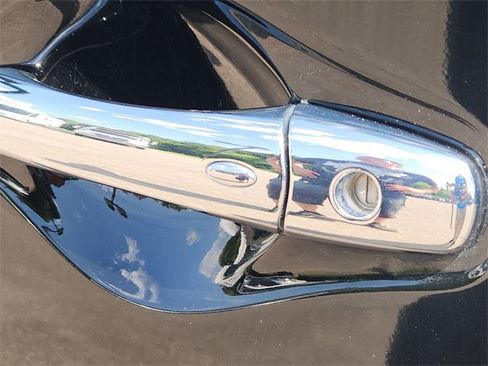 Used 2019 INFINITI QX60 Luxe w/ Essential Package image 34