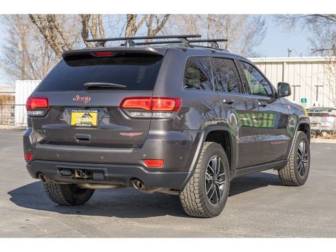 Used 2020 Jeep Grand Cherokee Trailhawk w/ Trailhawk Luxury Group image 3