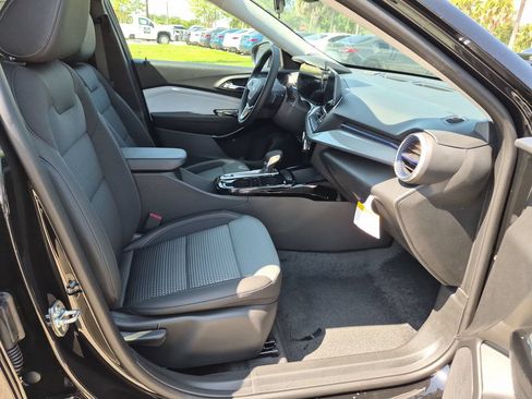 New 2026 Chevrolet Trax LT w/ Driver Confidence Package FWD image 23