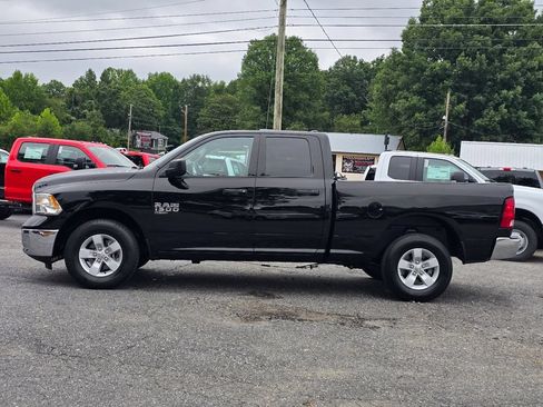 Used 2024 RAM 1500 Classic SLT AWD/4WD image 23