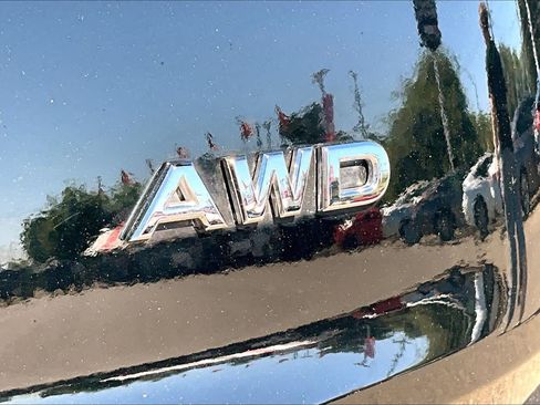 Used 2023 Nissan Rogue S AWD/4WD image 9