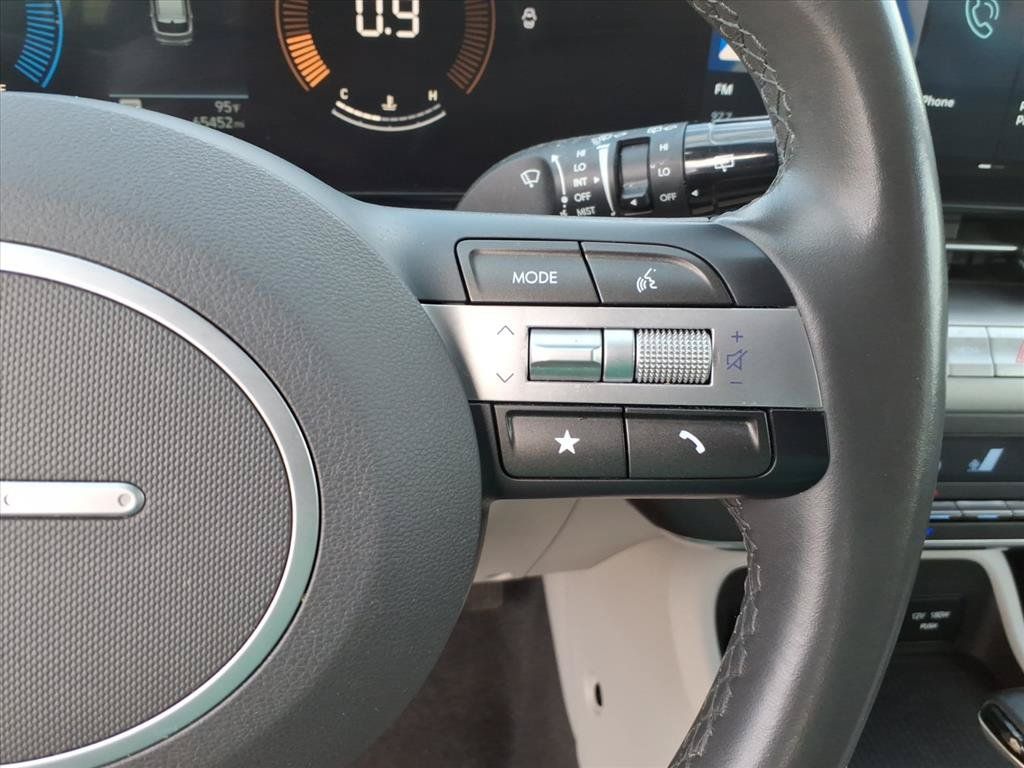 Used 2024 Hyundai Kona SEL FWD image 25