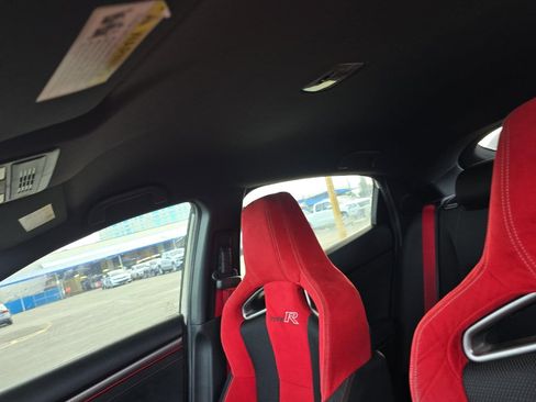 Used 2017 Honda Civic Type R image 15