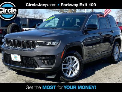 Certified 2023 Jeep Grand Cherokee Laredo w/ Luxury Tech Group I