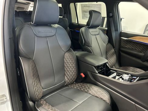 New 2026 Jeep Grand Cherokee L Summit w/ Obsidian Package AWD/4WD image 36