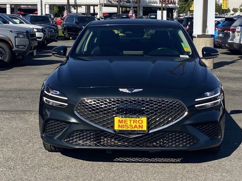 Used 2023 Genesis G70 2.0T image 8