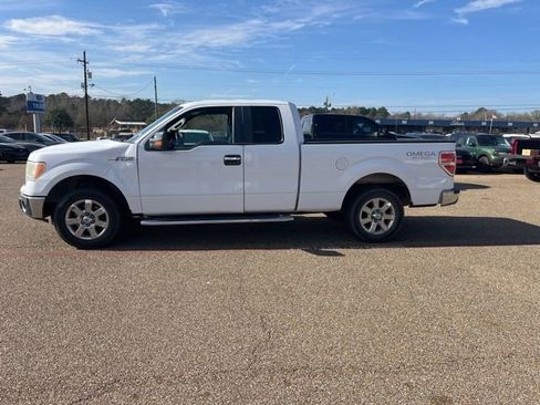 Used 2014 Ford F150 XLT w/ XLT Chrome Package image 4