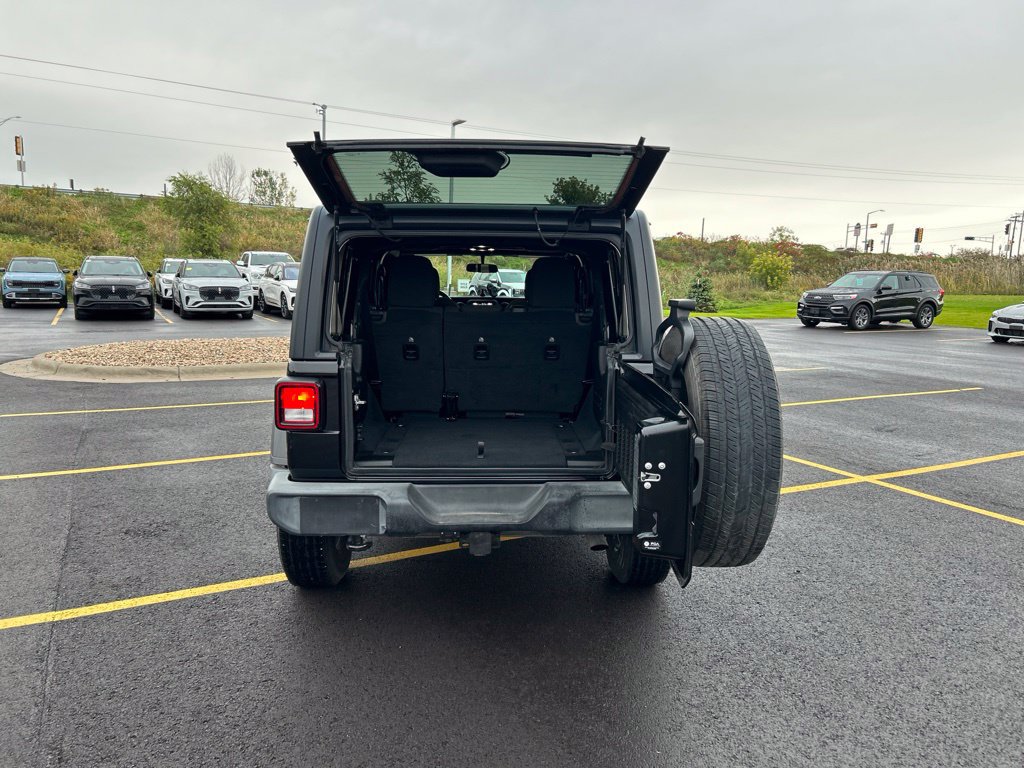 Used 2022 Jeep Wrangler Unlimited Sport AWD/4WD image 19