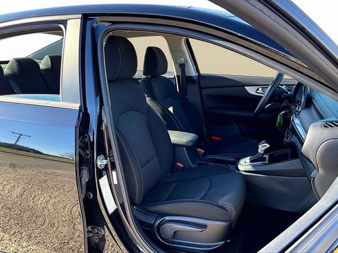 Certified 2023 Kia Forte LXS image 7