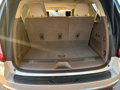 Used 2021 GMC Yukon Denali w/ Denali Ultimate Package image 11