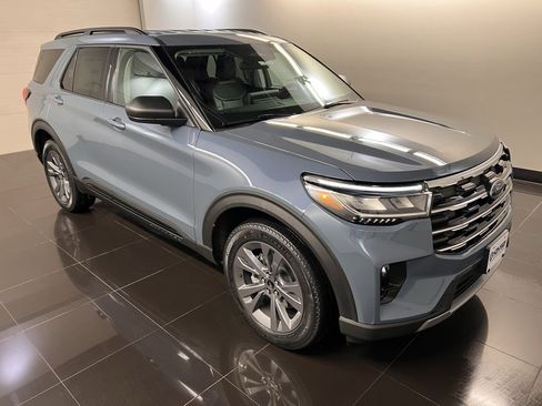 New 2026 Ford Explorer Active w/ Active Comfort Package image 1