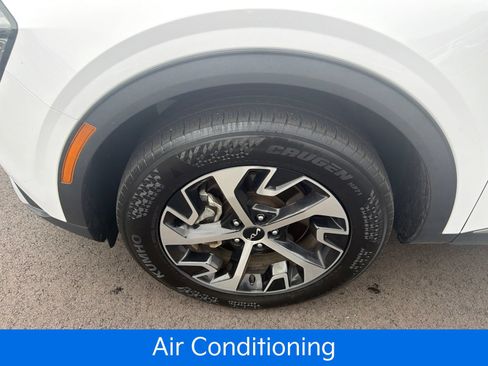 Certified 2025 Kia Sportage EX AWD/4WD image 28
