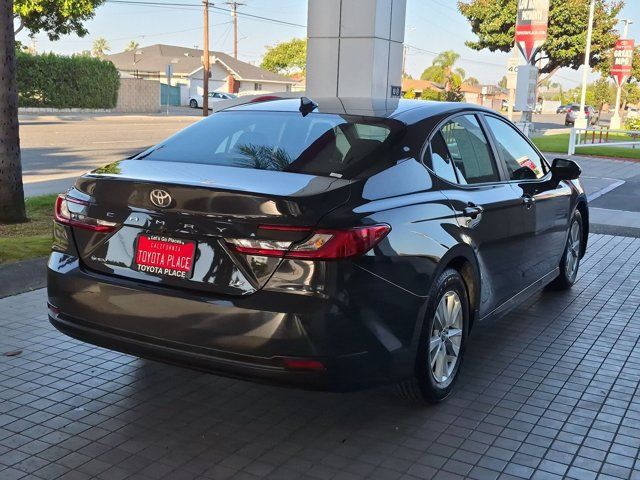 Used 2025 Toyota Camry LE FWD image 8