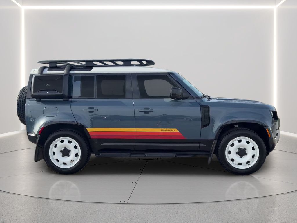 Used 2025 Land Rover Defender 110 S AWD/4WD image 4