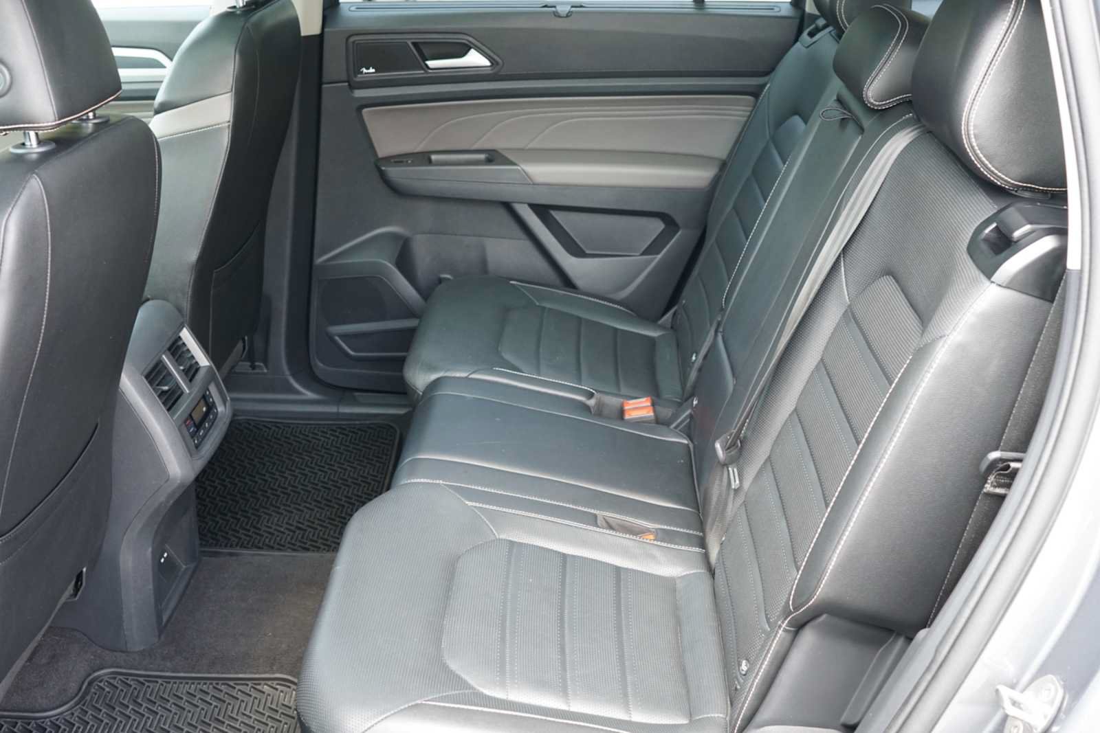 Used 2022 Volkswagen Atlas SEL Premium AWD/4WD image 18