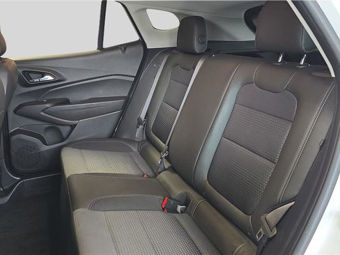 Used 2025 Chevrolet Trax LT image 15