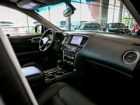 Used 2014 Nissan Pathfinder SL w/ SL Tech Package AWD/4WD image 26